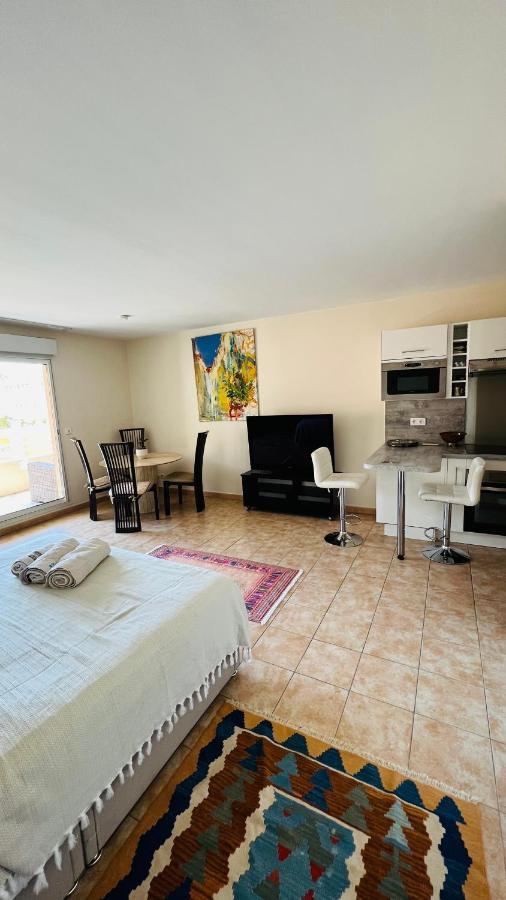 Mari Stunning Apartment Next To Monaco With A Sea View Terrace Beausoleil Bagian luar foto